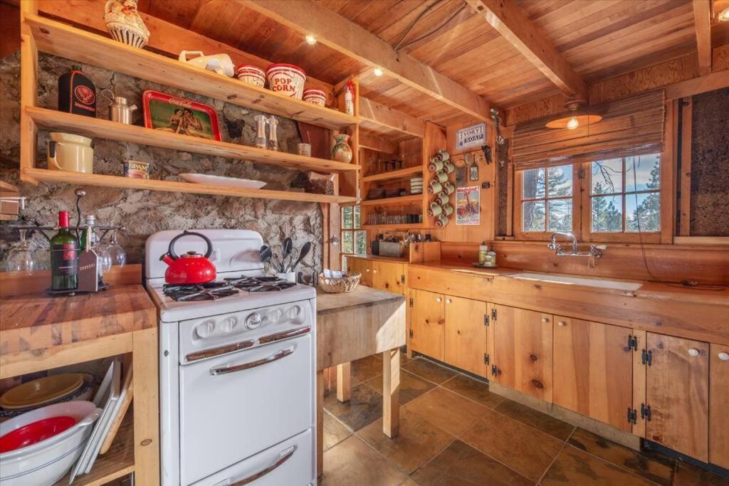 Coziest Cabin In Tahoe W Stone Fireplace Comfy Beds Close To Slopes & Lake Carnelian Bay Exteriér fotografie